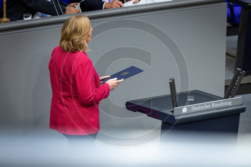 Arbeitsministerin Bas im Bundestag