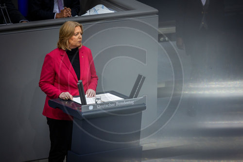 Arbeitsministerin Bas im Bundestag