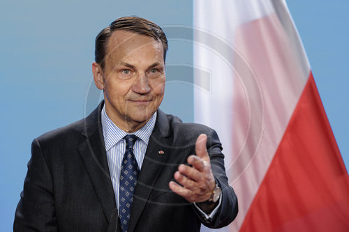 Rados‚âà√áaw Sikorski