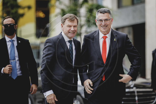 Aussenminister Wadephul empfaengt Gideon Sa‚Äö√Ñ√¥ar