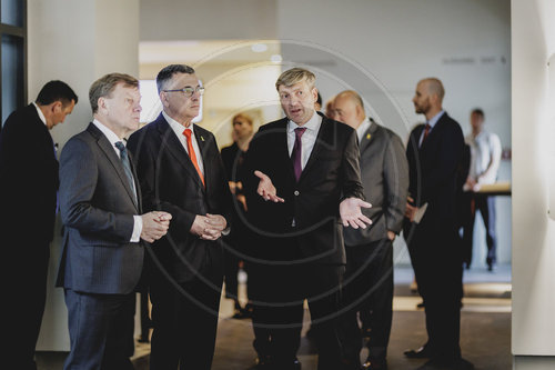 Aussenminister Wadephul empfaengt Gideon Sa‚Äö√Ñ√¥ar
