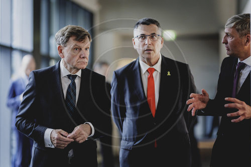Aussenminister Wadephul empfaengt Gideon Sa‚Äö√Ñ√¥ar