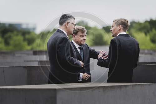 Aussenminister Wadephul empfaengt Gideon Sa‚Äö√Ñ√¥ar