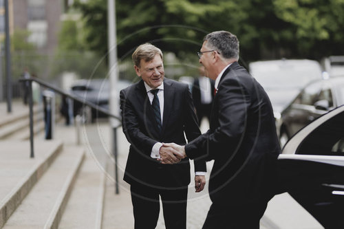 Aussenminister Wadephul empfaengt Gideon Sa‚Äö√Ñ√¥ar