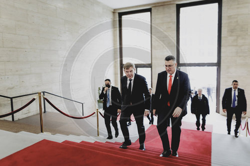 Aussenminister Wadephul empfaengt Gideon Sa‚Äö√Ñ√¥ar