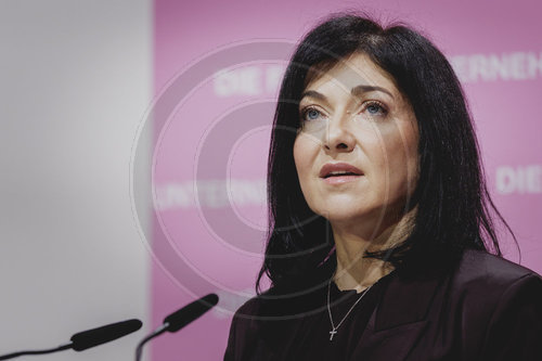 Katherina Reiche bei Familienunternehmer-Tagen