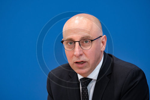 Sinan Selen bei Verfassungsschutzbericht Vorstellung