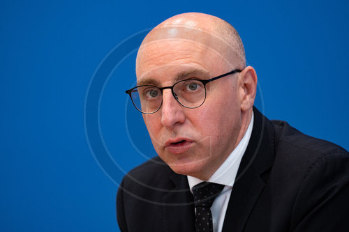 Sinan Selen bei Verfassungsschutzbericht Vorstellung