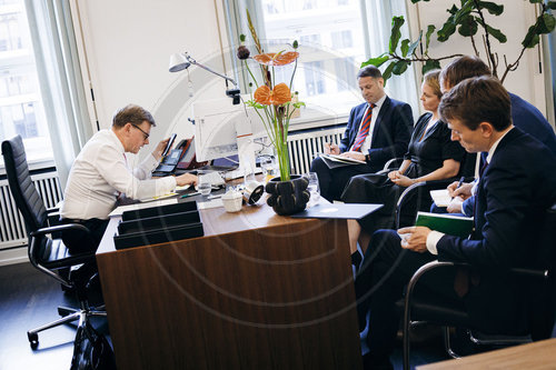 Johann Wadephul telefoniert mit Abbas Araghtschi