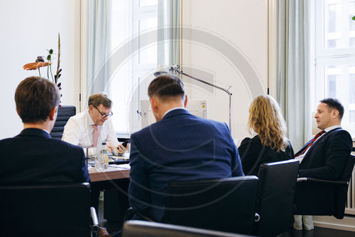 Johann Wadephul telefoniert mit Abbas Araghtschi