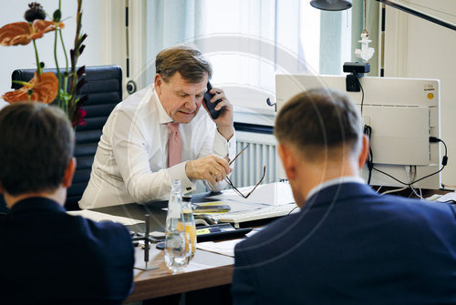 Johann Wadephul telefoniert mit Abbas Araghtschi