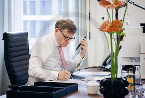 Johann Wadephul telefoniert mit Abbas Araghtschi