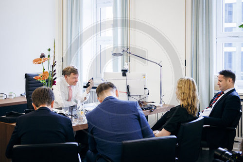Johann Wadephul telefoniert mit Abbas Araghtschi