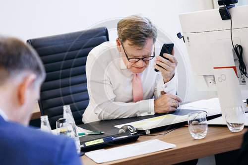 Johann Wadephul telefoniert mit Abbas Araghtschi