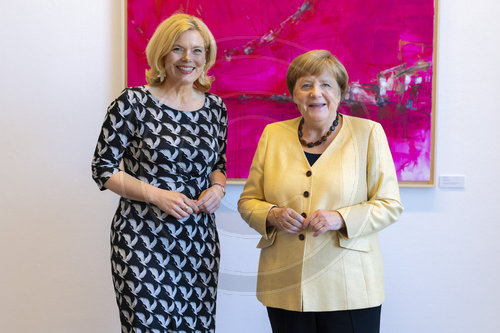 Julia Kloeckner - Angela Merkel