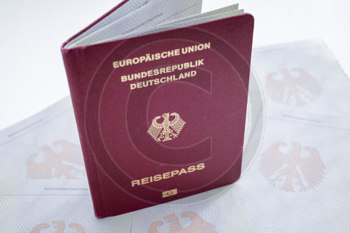 Symbolfoto deutscher Reisepass