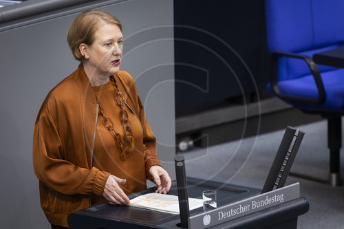 Lisa Paus
