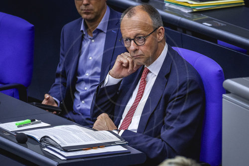 Bundeskanzler Merz bei Regierungsbefragung