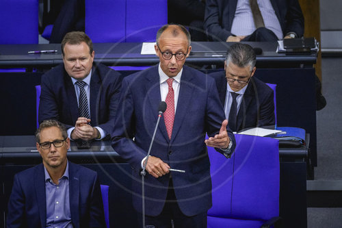 Bundeskanzler Merz bei Regierungsbefragung