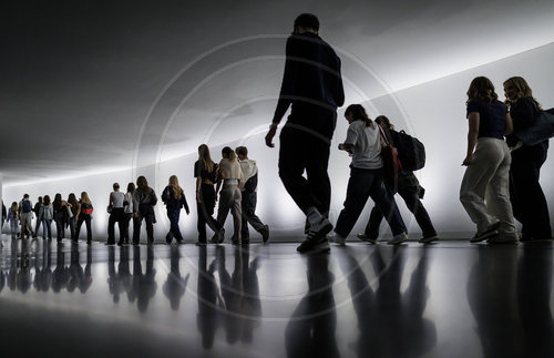 Besucher im Reichstag
