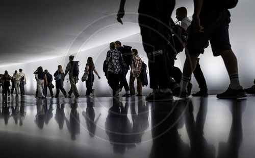 Besucher im Reichstag