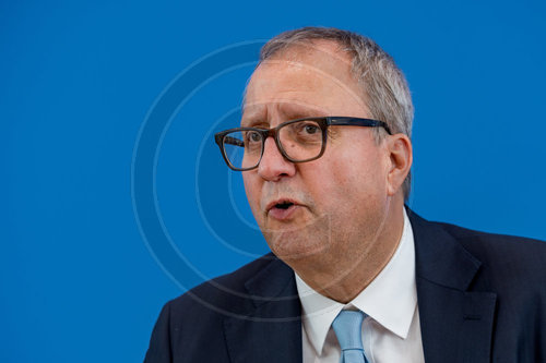 Vorstellung des Abschlussberichts der Initiative f‚àö¬∫r einen handlungsfaehigen Staat
