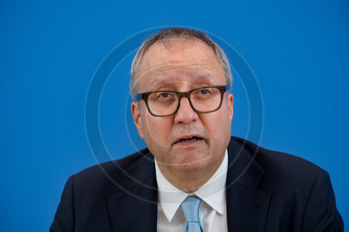 Vorstellung des Abschlussberichts der Initiative f‚àö¬∫r einen handlungsfaehigen Staat