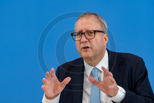 Vorstellung des Abschlussberichts der Initiative f‚àö¬∫r einen handlungsfaehigen Staat