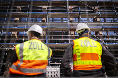 Zoll ueberprueft Schwarzarbeit