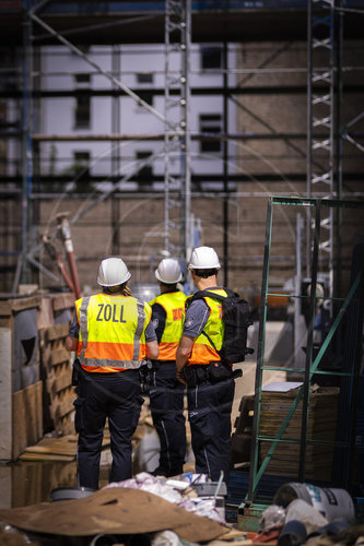 Zoll ueberprueft Schwarzarbeit