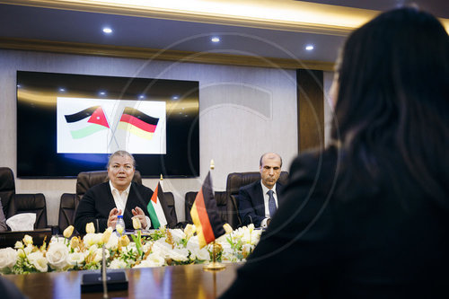 Reem Alabali-Radovan reist nach Nahost
