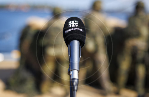 Mikrofon mit dem Aufdruck Bundeswehr