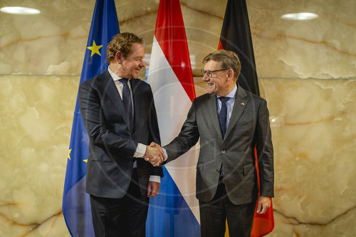 Aussenminister Wadephul trifft niederlaendischen Amtskollegen
