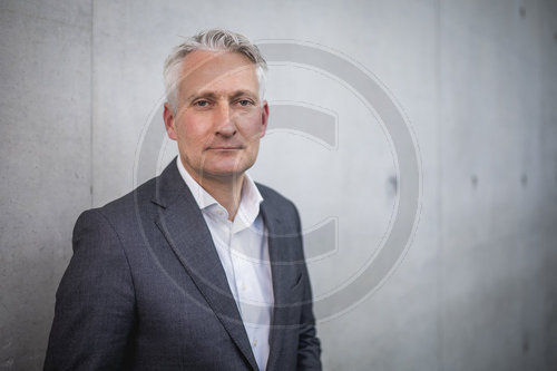 Hansjoerg Durz