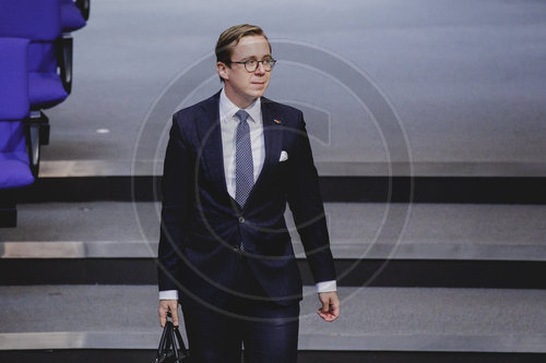 Deutscher Bundestag beraet ueber Haushalt 2025