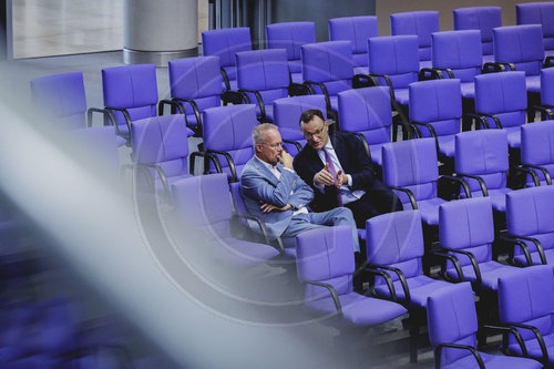 Deutscher Bundestag beraet ueber Haushalt 2025
