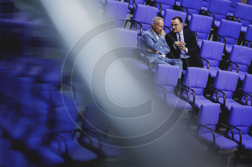 Deutscher Bundestag beraet ueber Haushalt 2025