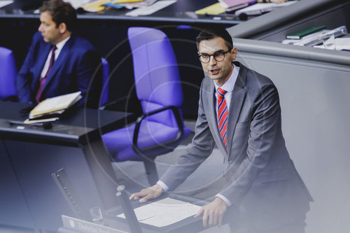 Deutscher Bundestag beraet ueber Haushalt 2025