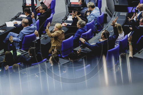 Debatte Bundeshaushalt 2025 im Deutschen Bundestag