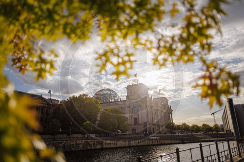 Deutscher Bundestag - Reichstagsgebaeude