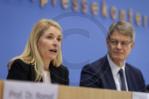 Evelyn Palla mit Verkehrsminister Schnieder