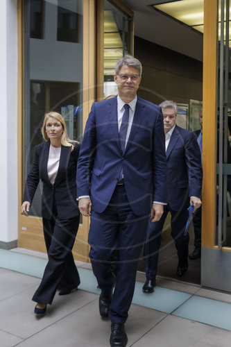 Evelyn Palla mit Verkehrsminister Schnieder