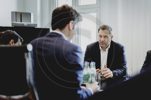 Finanzminister Klingbeil trifft OpenAI-CEO Altman