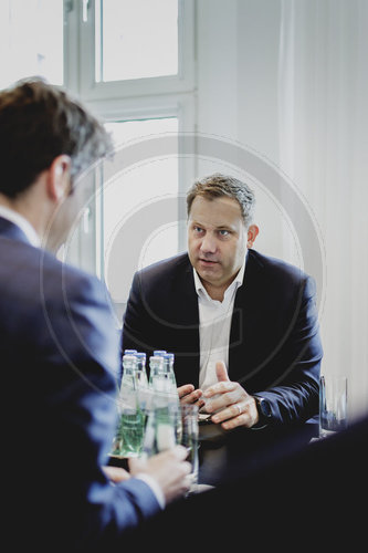 Finanzminister Klingbeil trifft OpenAI-CEO Altman