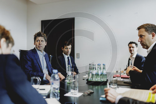 Finanzminister Klingbeil trifft OpenAI-CEO Altman