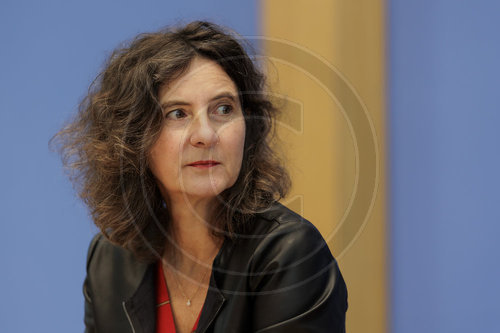 Sabine Kuhlmann