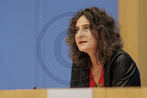Sabine Kuhlmann