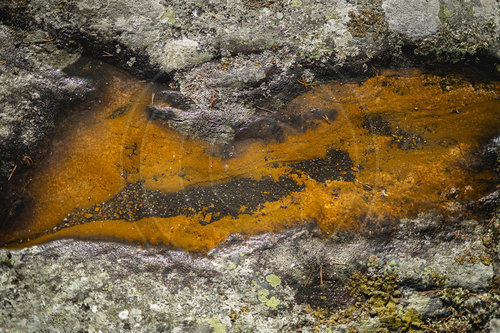 Eisenhaltiges Wasser