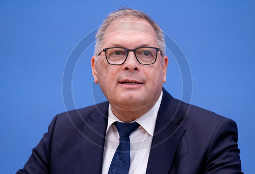 Prof. Dr. Karl Broich