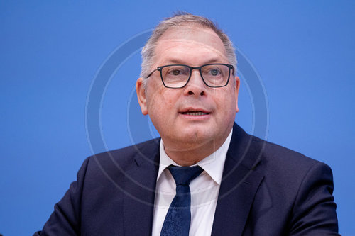 Prof. Dr. Karl Broich